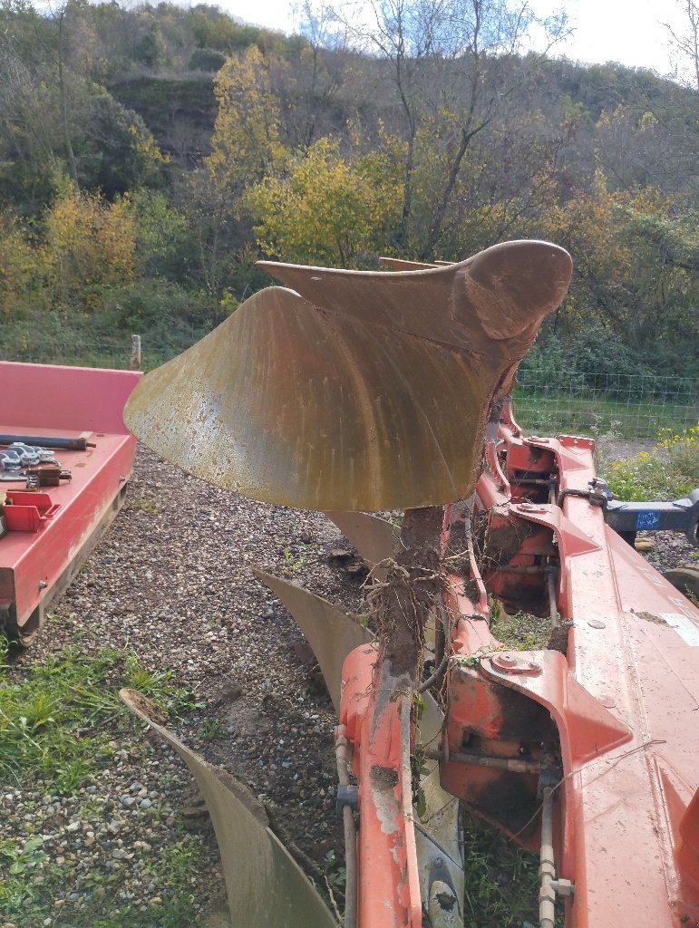 Pflug of the type Kuhn Vari-master 121, Gebrauchtmaschine in Calmont (Picture 6)