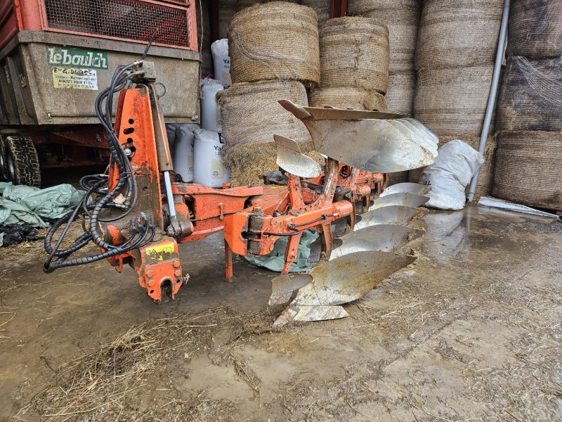 Kuhn VARI MASTER 122 -5, Gebrauchtmaschine, Rok výroby: 2010 (Obrázek 1) Pflug typu Kuhn VARI MASTER 122 -5, Gebrauchtmaschine v MANDRES-SUR-VAIR (Obrázek 1)