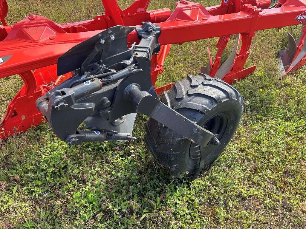 Pflug del tipo Kuhn VARI-MASTER 123, Gebrauchtmaschine In CAILLOUET-ORGEVILLE (Immagine 4)