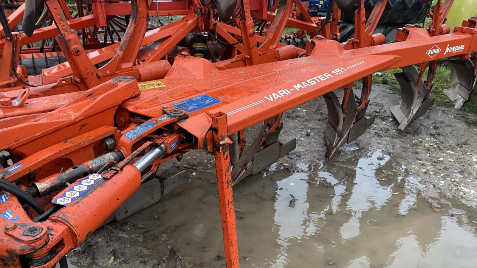 Pflug des Typs Kuhn Vari-Master 151 x 5 fure, Gebrauchtmaschine in øster ulslev (Bild 3)