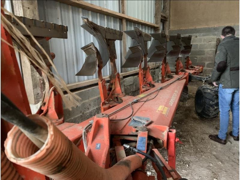 Pflug des Typs Kuhn VARI MASTER 151, Gebrauchtmaschine in ROYE (Bild 5)