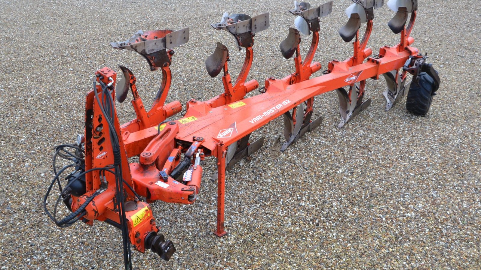 Pflug tipa Kuhn Vari-Master 152 5 furet Delvis med nye muldplader, Gebrauchtmaschine u Vils, Mors (Slika 1)