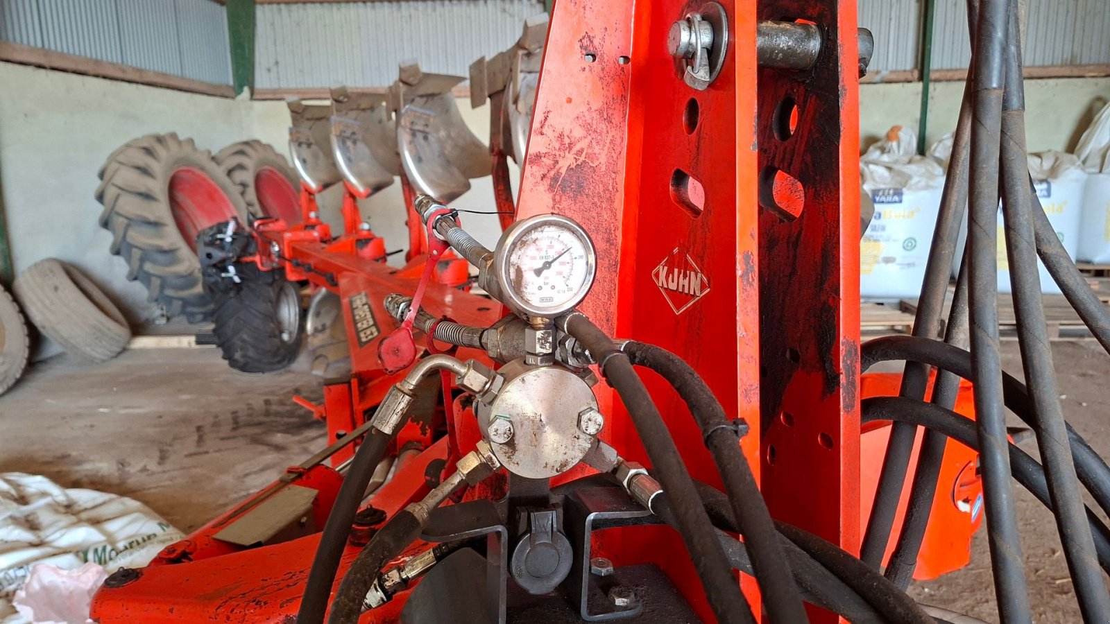 Pflug du type Kuhn Vari-Master 153, Gebrauchtmaschine en Nykøbing Mors (Photo 24)