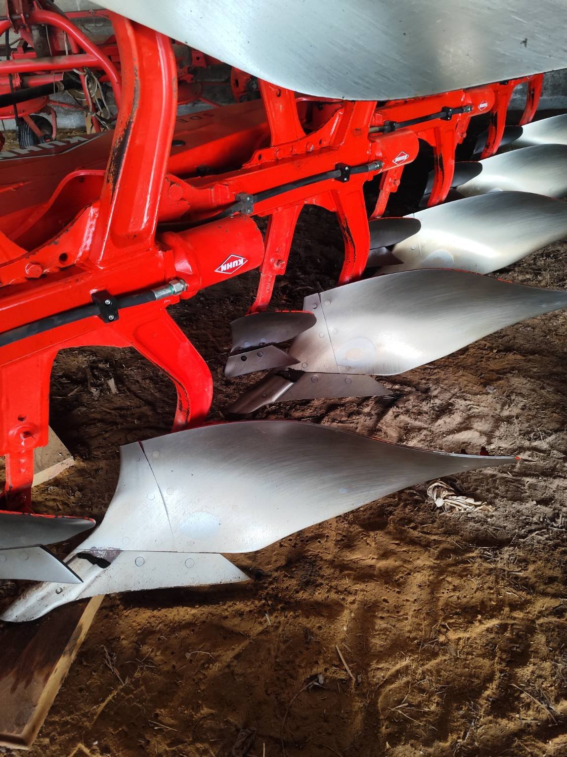 Pflug des Typs Kuhn VARI-MASTER 153, Gebrauchtmaschine in Le Horps (Bild 6)