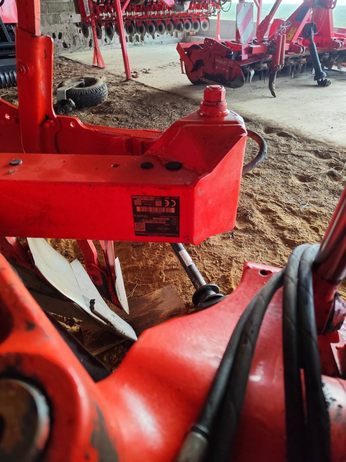 Pflug des Typs Kuhn VARI-MASTER 153, Gebrauchtmaschine in Le Horps (Bild 4)