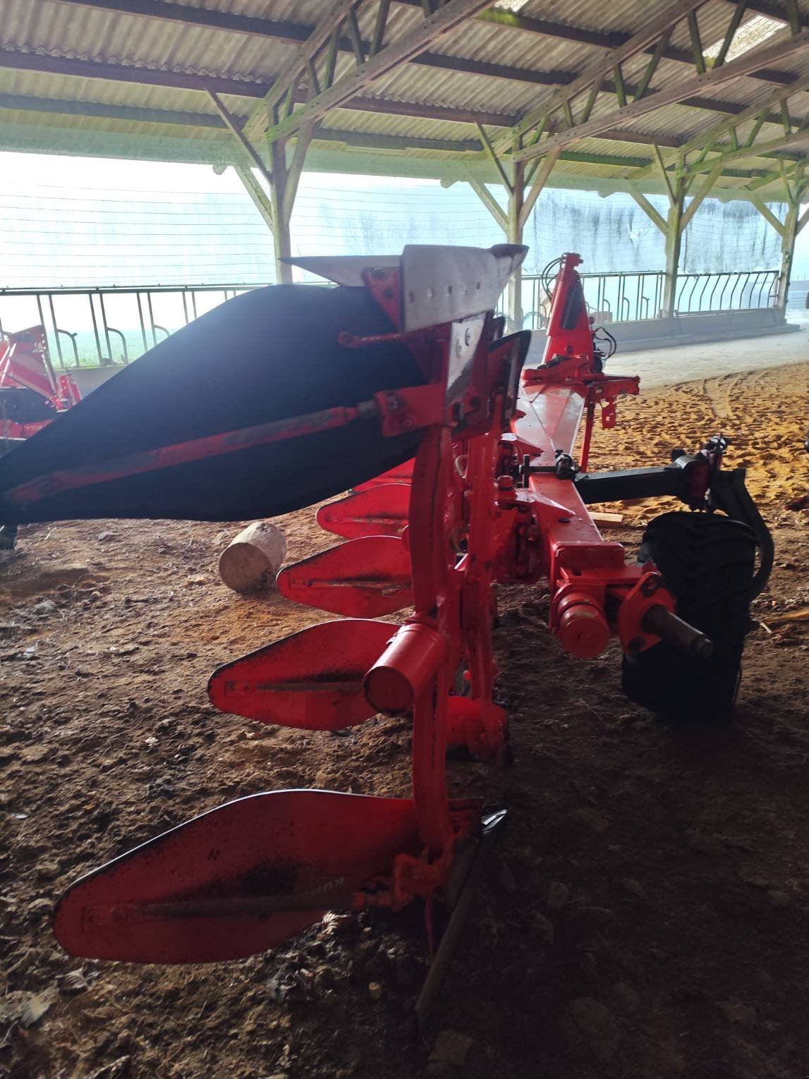 Pflug des Typs Kuhn VARI-MASTER 153, Gebrauchtmaschine in Le Horps (Bild 7)