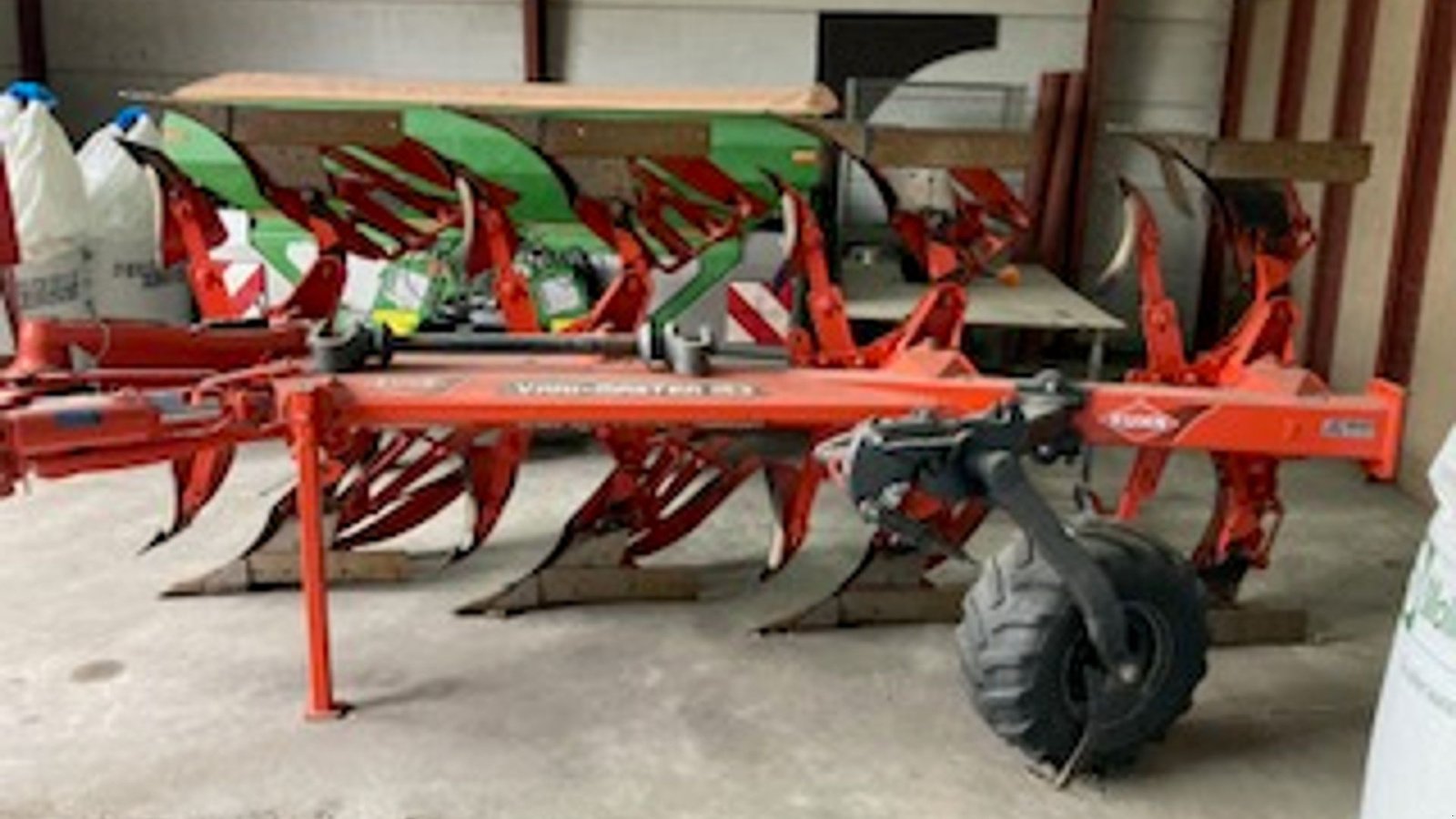 Pflug del tipo Kuhn Vari-Master 153, Gebrauchtmaschine In Løkken (Immagine 1)