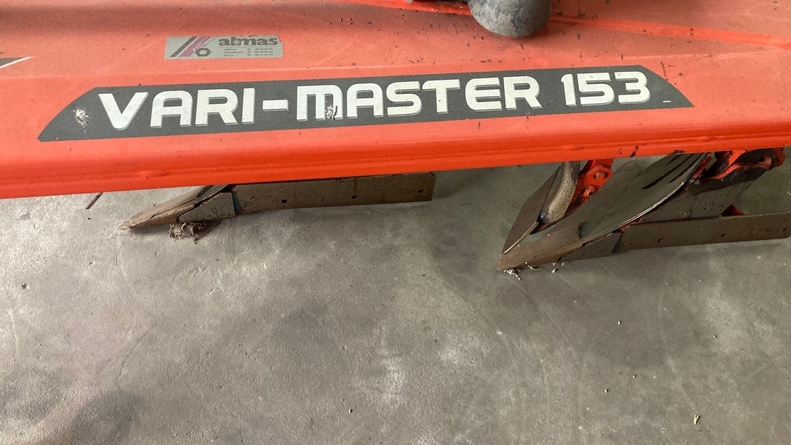 Pflug Türe ait Kuhn Vari-Master 153, Gebrauchtmaschine içinde Løkken (resim 3)