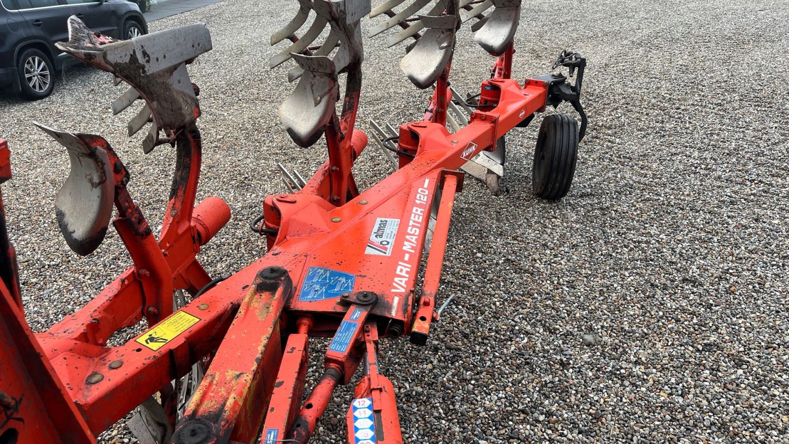 Pflug typu Kuhn VARIMASTER 120 Variabel furerbredde, Gebrauchtmaschine w Vejle (Zdjęcie 4)