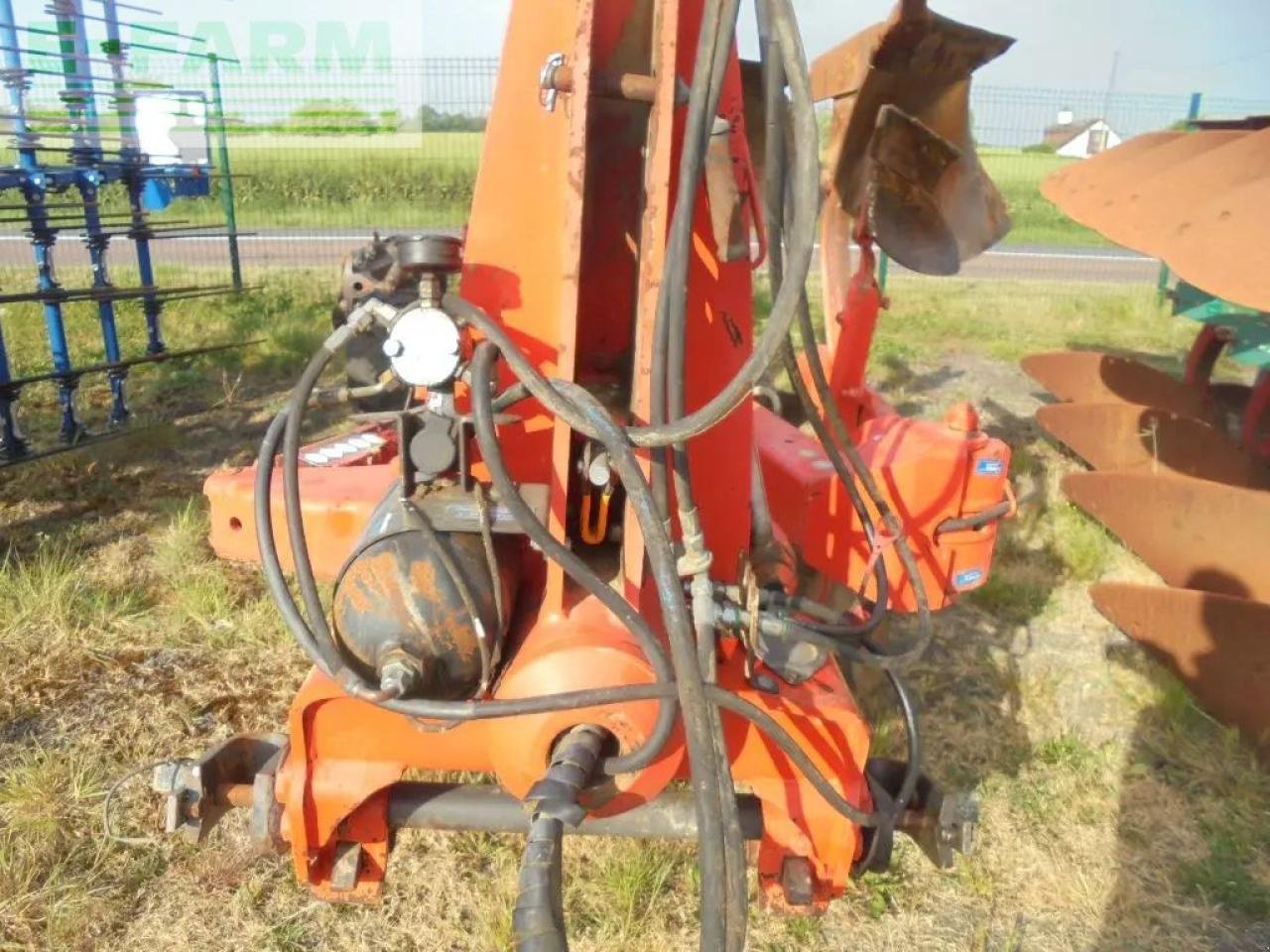 Pflug du type Kuhn varimaster 120, Gebrauchtmaschine en Authon (Photo 10)
