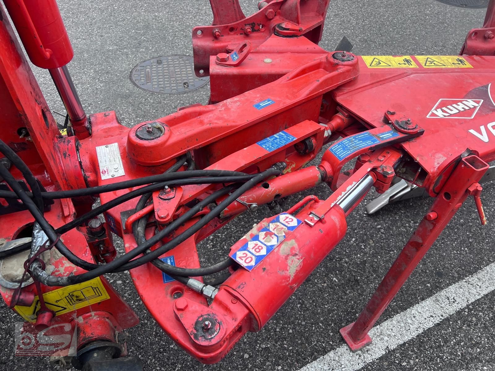 Pflug typu Kuhn Varimaster 122 - Variopflug!, Gebrauchtmaschine v Offenhausen (Obrázek 11)
