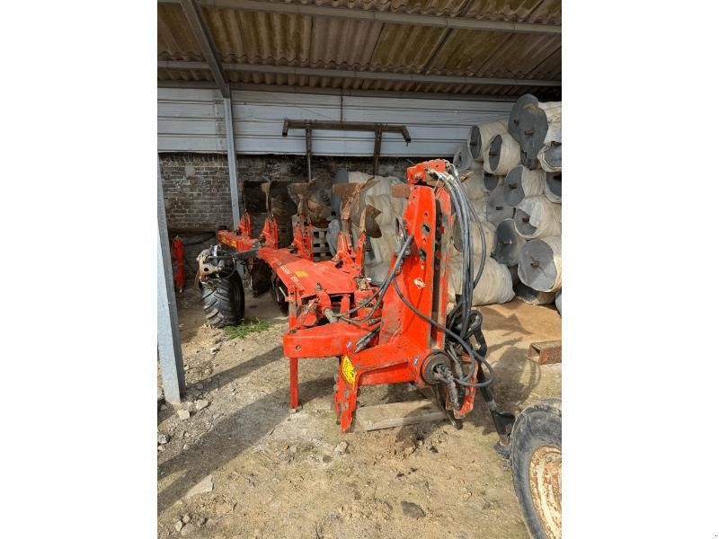 Pflug Türe ait Kuhn VARIMASTER 122, Gebrauchtmaschine içinde ESCAUDOEUVRES (resim 1)