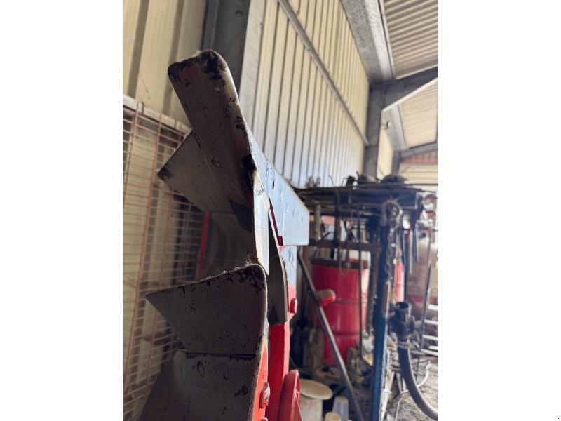 Pflug del tipo Kuhn VARIMASTER 123, Gebrauchtmaschine In ESCAUDOEUVRES (Immagine 5)