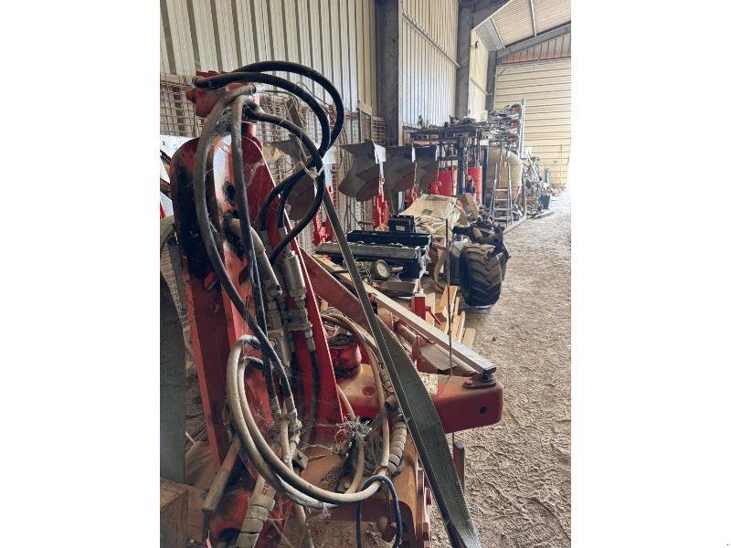 Pflug del tipo Kuhn VARIMASTER 123, Gebrauchtmaschine In ESCAUDOEUVRES (Immagine 4)