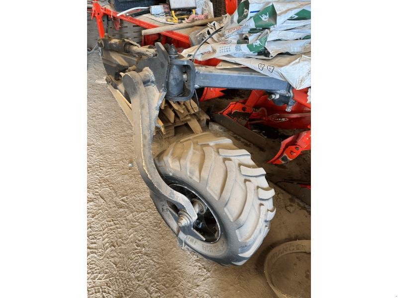 Pflug del tipo Kuhn VARIMASTER 123, Gebrauchtmaschine In ESCAUDOEUVRES (Immagine 3)