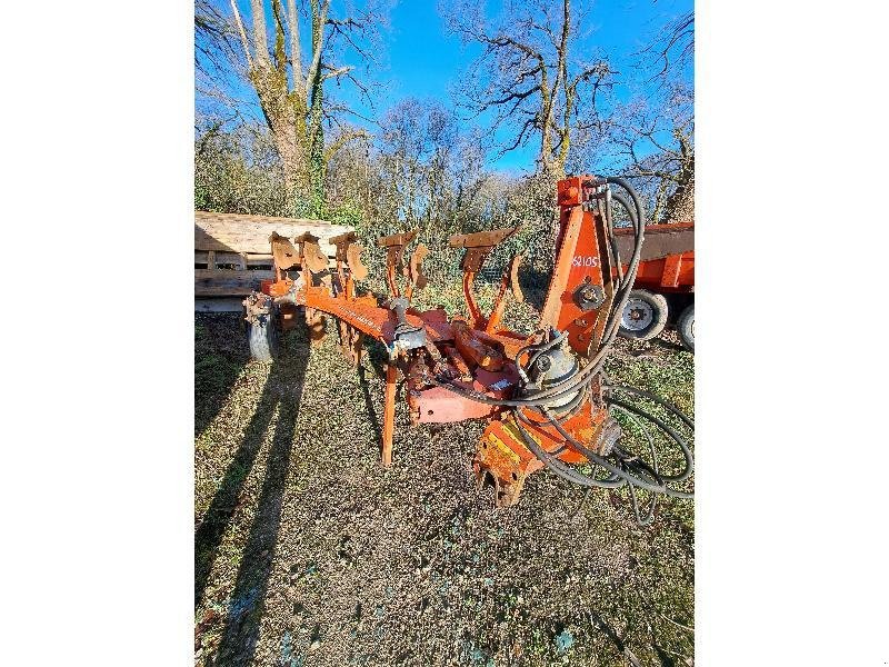Pflug del tipo Kuhn VARIMASTER 150, Gebrauchtmaschine In PLUMELEC (Immagine 1)