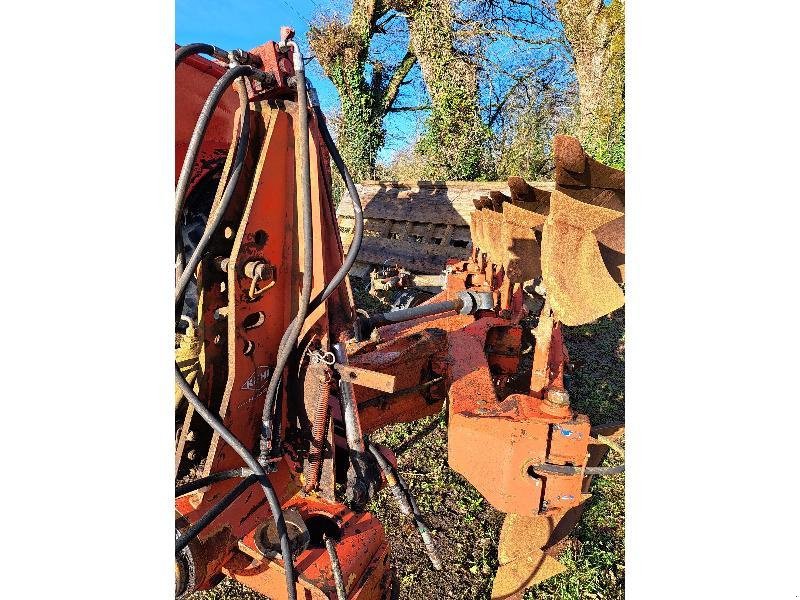 Pflug Türe ait Kuhn VARIMASTER 150, Gebrauchtmaschine içinde PLUMELEC (resim 5)