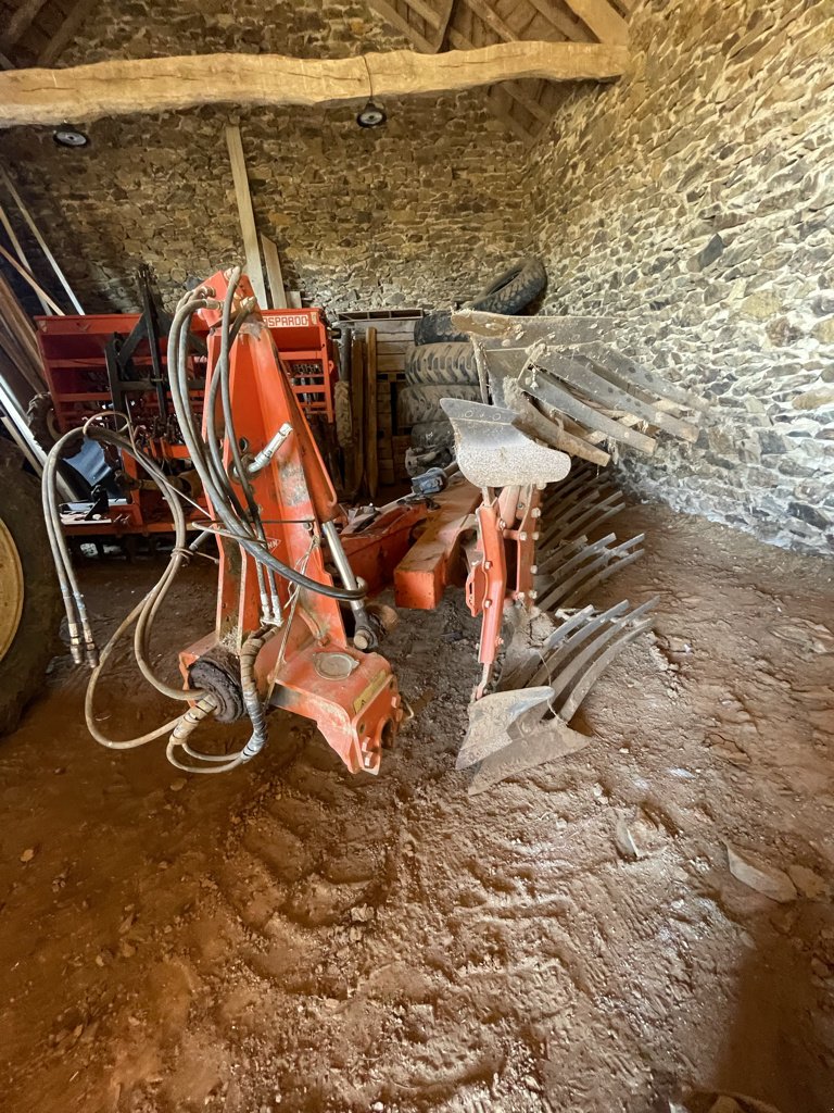 Pflug za tip Kuhn Varimaster 151, Gebrauchtmaschine u Calmont (Slika 2)