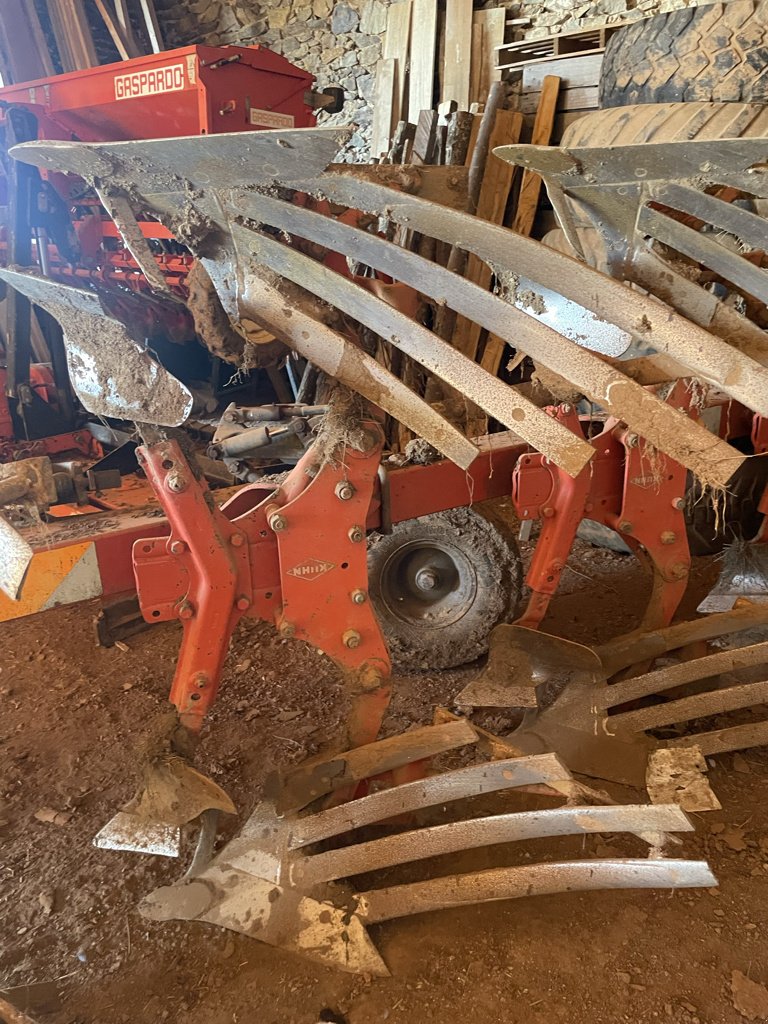 Pflug za tip Kuhn Varimaster 151, Gebrauchtmaschine u Calmont (Slika 3)
