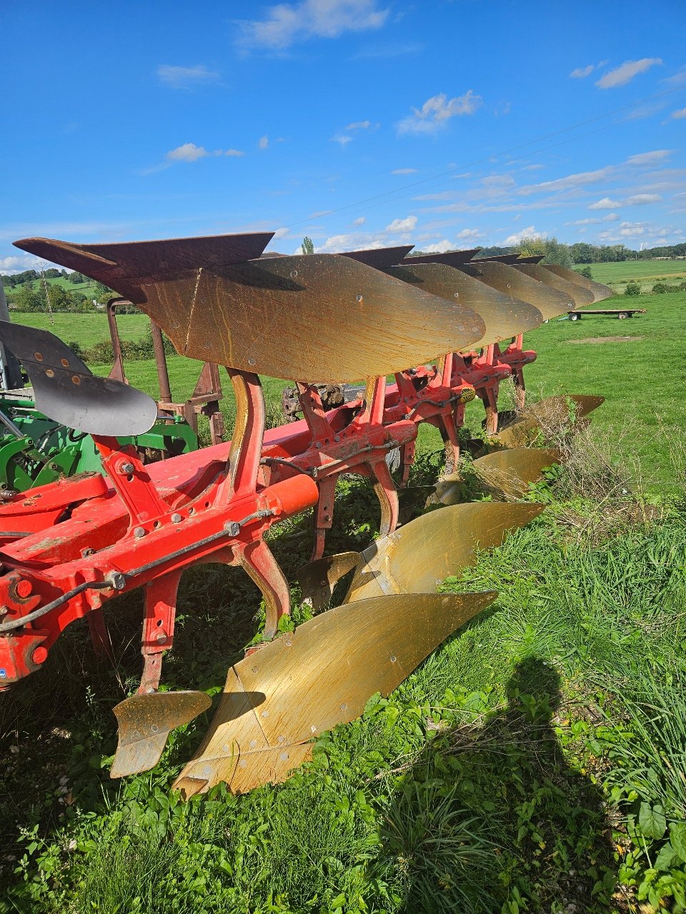 Pflug от тип Kuhn Varimaster 152, Gebrauchtmaschine в MANDRES-SUR-VAIR (Снимка 1)