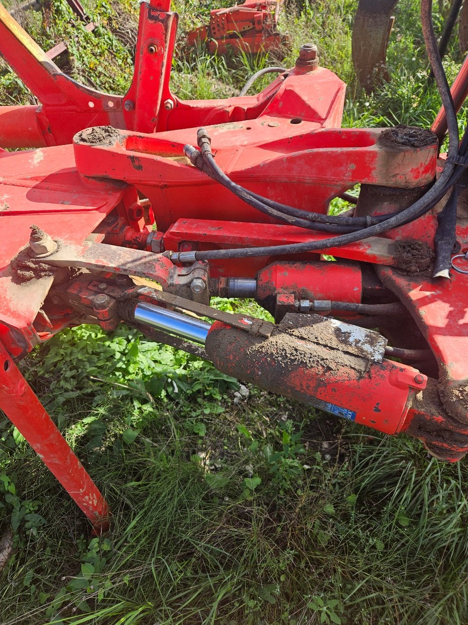 Pflug от тип Kuhn Varimaster 152, Gebrauchtmaschine в MANDRES-SUR-VAIR (Снимка 7)