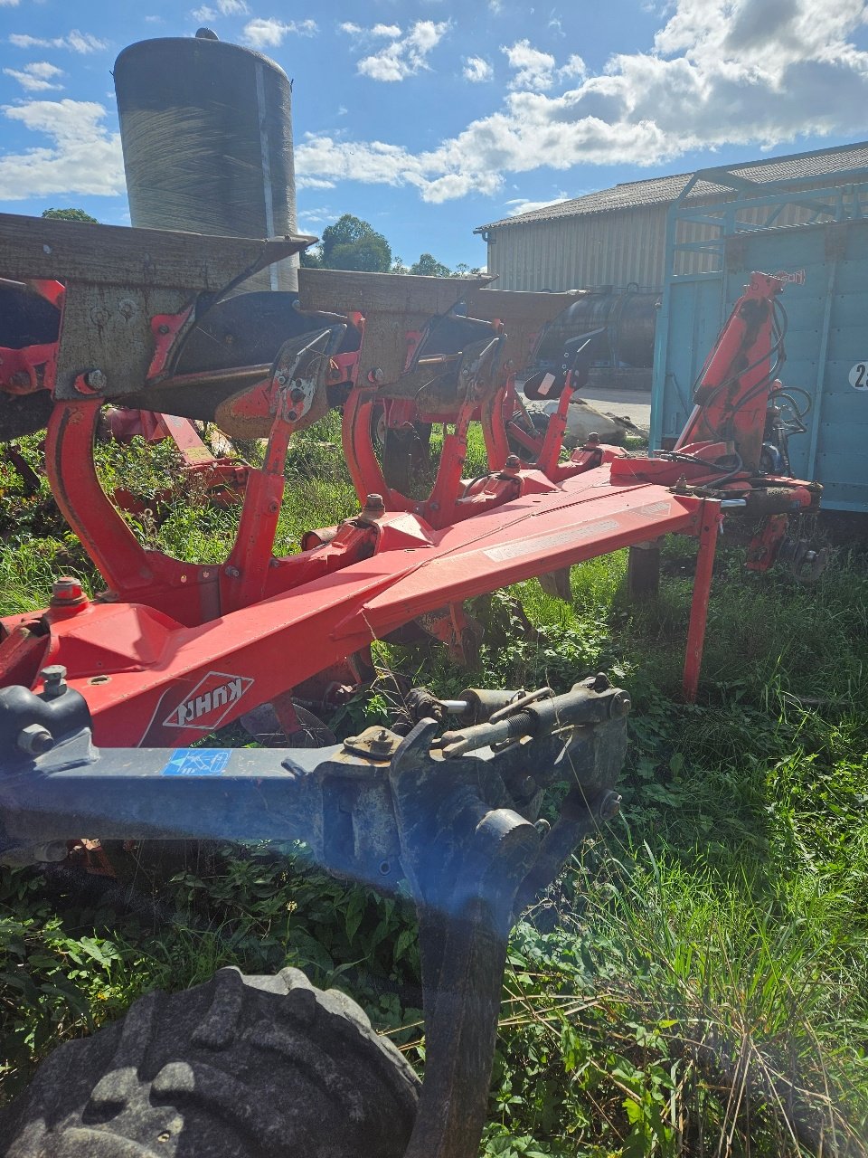 Pflug от тип Kuhn Varimaster 152, Gebrauchtmaschine в MANDRES-SUR-VAIR (Снимка 2)