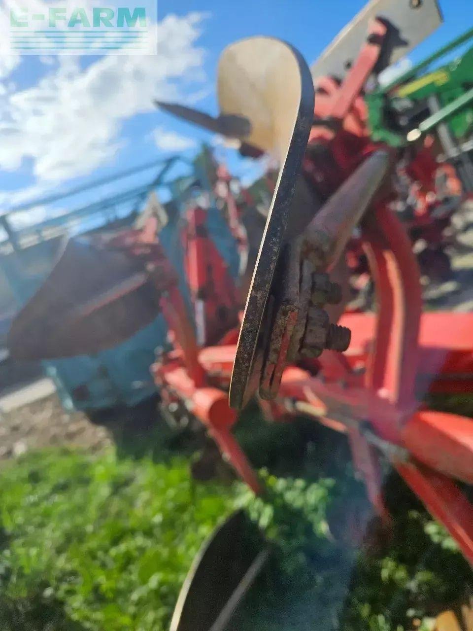 Pflug Türe ait Kuhn varimaster 152, Gebrauchtmaschine içinde CHAUVONCOURT (resim 10)