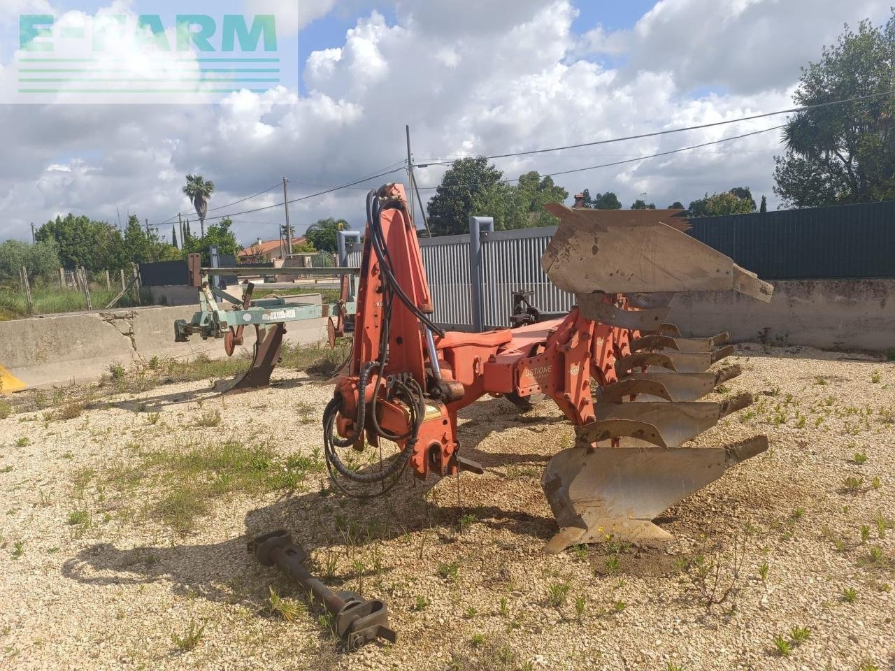 Pflug des Typs Kuhn Varimaster 153 4et+1, Gebrauchtmaschine in Hamburg (Bild 1)