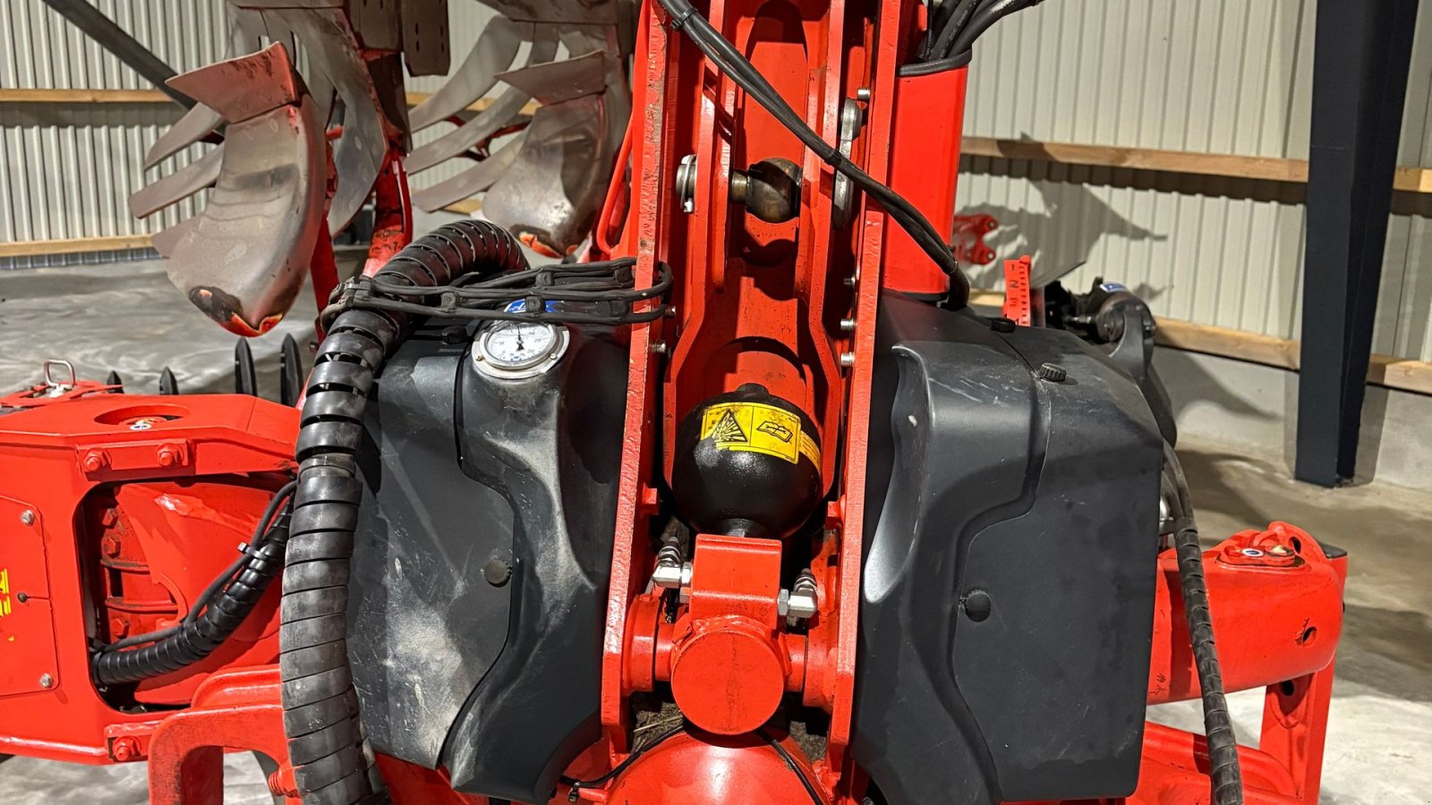 Pflug of the type Kuhn Varimaster L Med pakker på - plovet 500 ha, Gebrauchtmaschine in Løgstør (Picture 3)