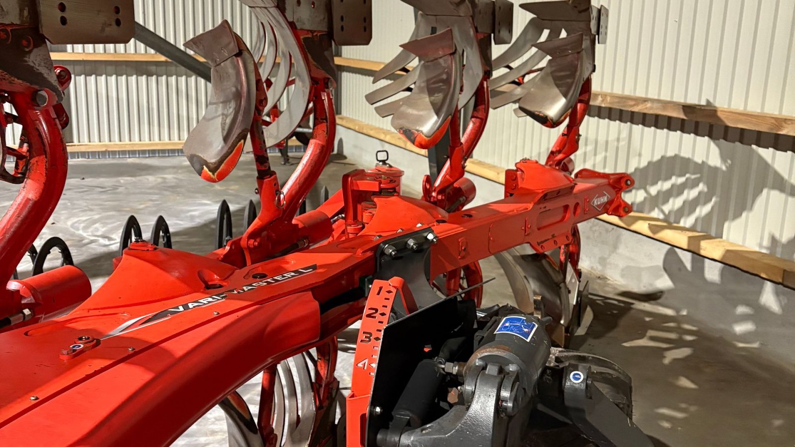 Pflug of the type Kuhn Varimaster L Med pakker på - plovet 500 ha, Gebrauchtmaschine in Løgstør (Picture 8)