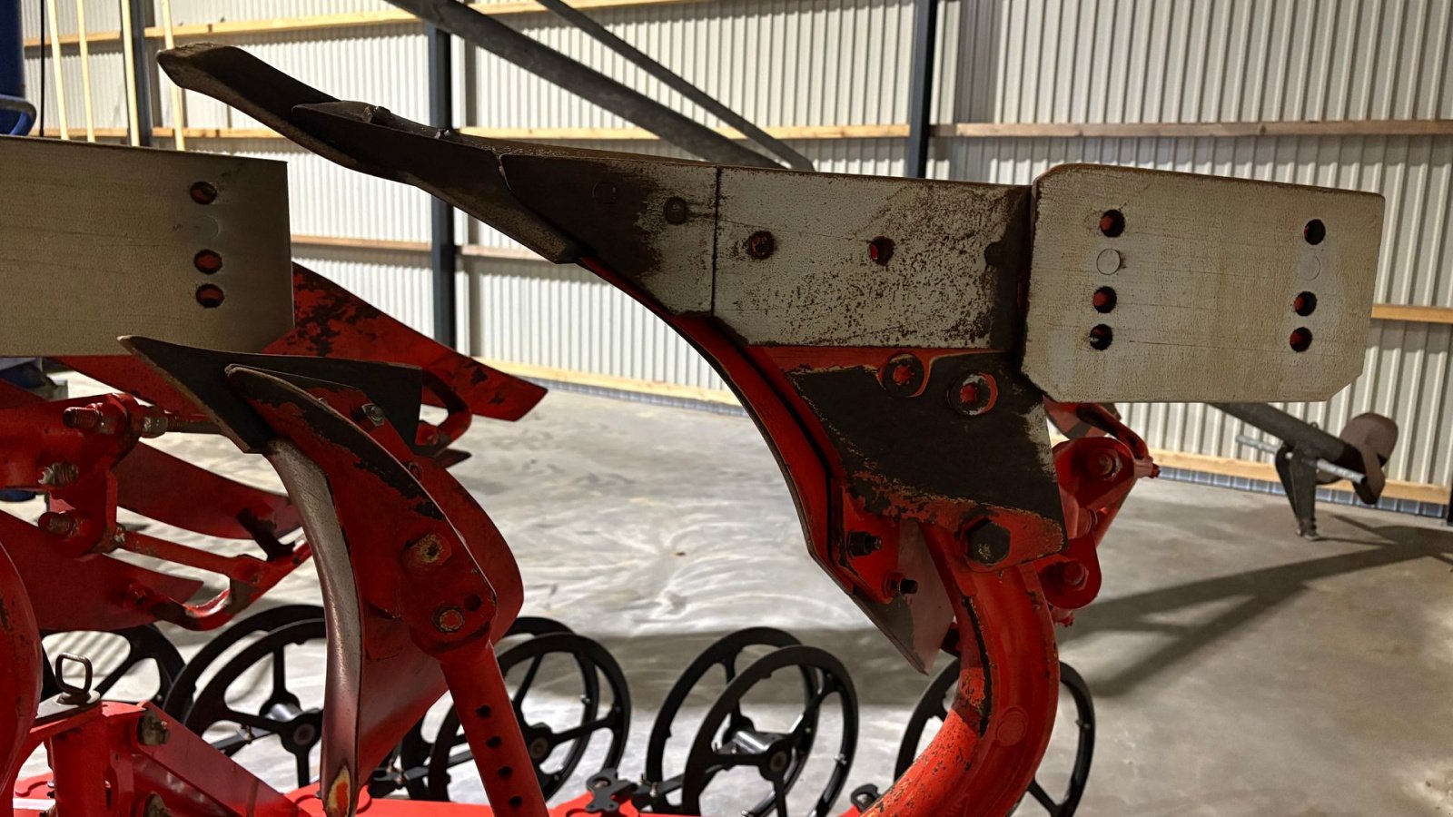 Pflug of the type Kuhn Varimaster L Med pakker på - plovet 500 ha, Gebrauchtmaschine in Løgstør (Picture 13)