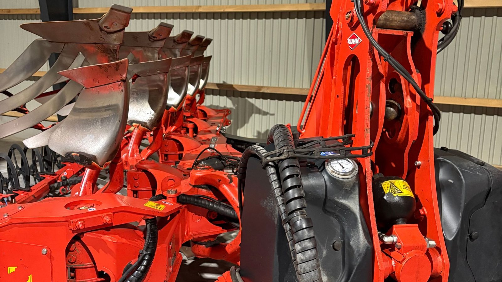 Pflug of the type Kuhn Varimaster L Med pakker på - plovet 500 ha, Gebrauchtmaschine in Løgstør (Picture 5)