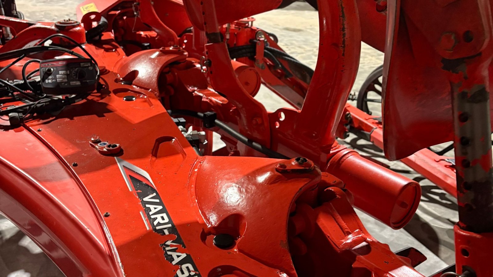 Pflug of the type Kuhn Varimaster L Med pakker på - plovet 500 ha, Gebrauchtmaschine in Løgstør (Picture 16)