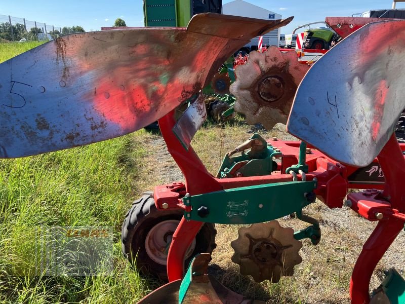 Pflug des Typs Kverneland 2300 S VARIOMAT 5-SCHAR AVO25, Vorführmaschine in Freystadt (Bild 10)