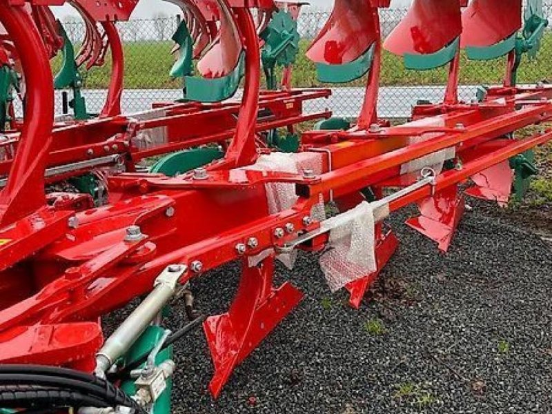 Pflug типа Kverneland 2300 s variomat 5 schar volldrehpflug neu, Gebrauchtmaschine в HEMMINGEN