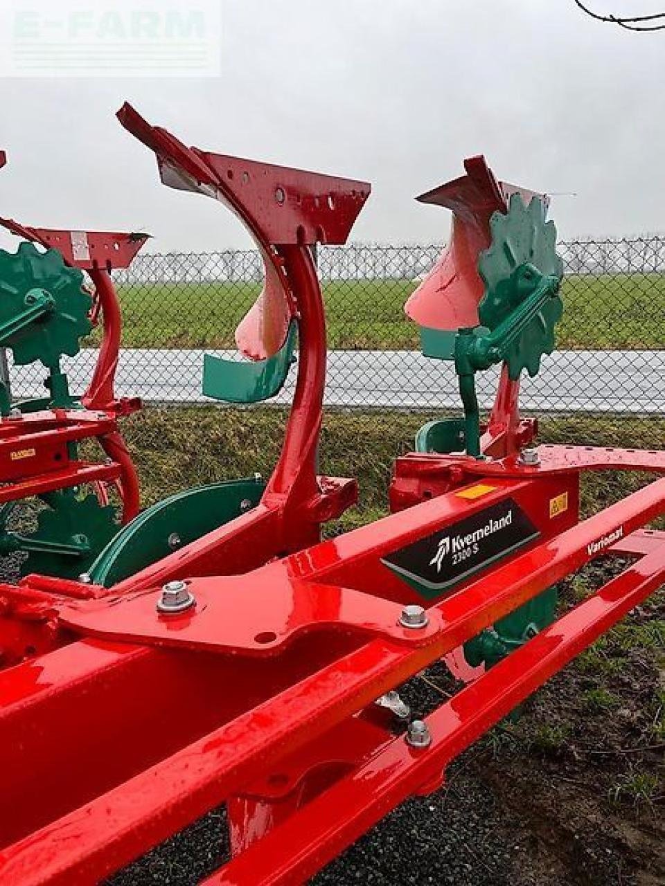 Pflug типа Kverneland 2300 s variomat 5 schar volldrehpflug neu, Gebrauchtmaschine в HEMMINGEN (Фотография 3)