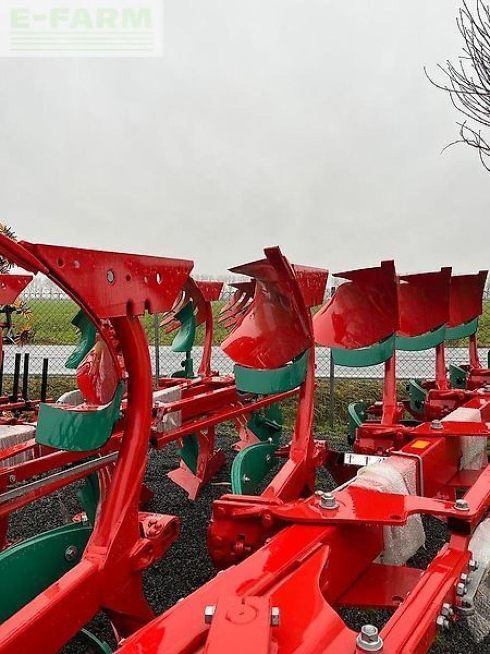 Pflug des Typs Kverneland 2300 s variomat 5 schar volldrehpflug neu, Gebrauchtmaschine in HEMMINGEN (Bild 9)
