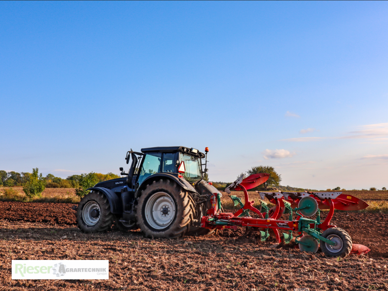 Pflug des Typs Kverneland 2300 S, Neumaschine in Nördlingen (Bild 1)