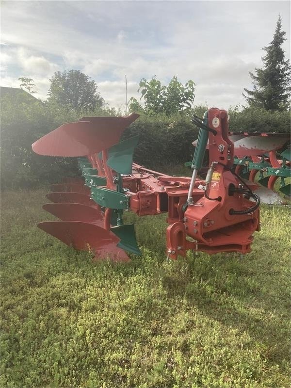 Pflug des Typs Kverneland 3300 S 5 furet m. transportløsning, Gebrauchtmaschine in Mern (Bild 1)