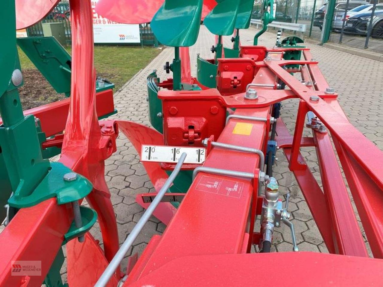 Pflug des Typs Kverneland 3300S-100 VARIO 5 SCHAR, Neumaschine in Oyten (Bild 3)