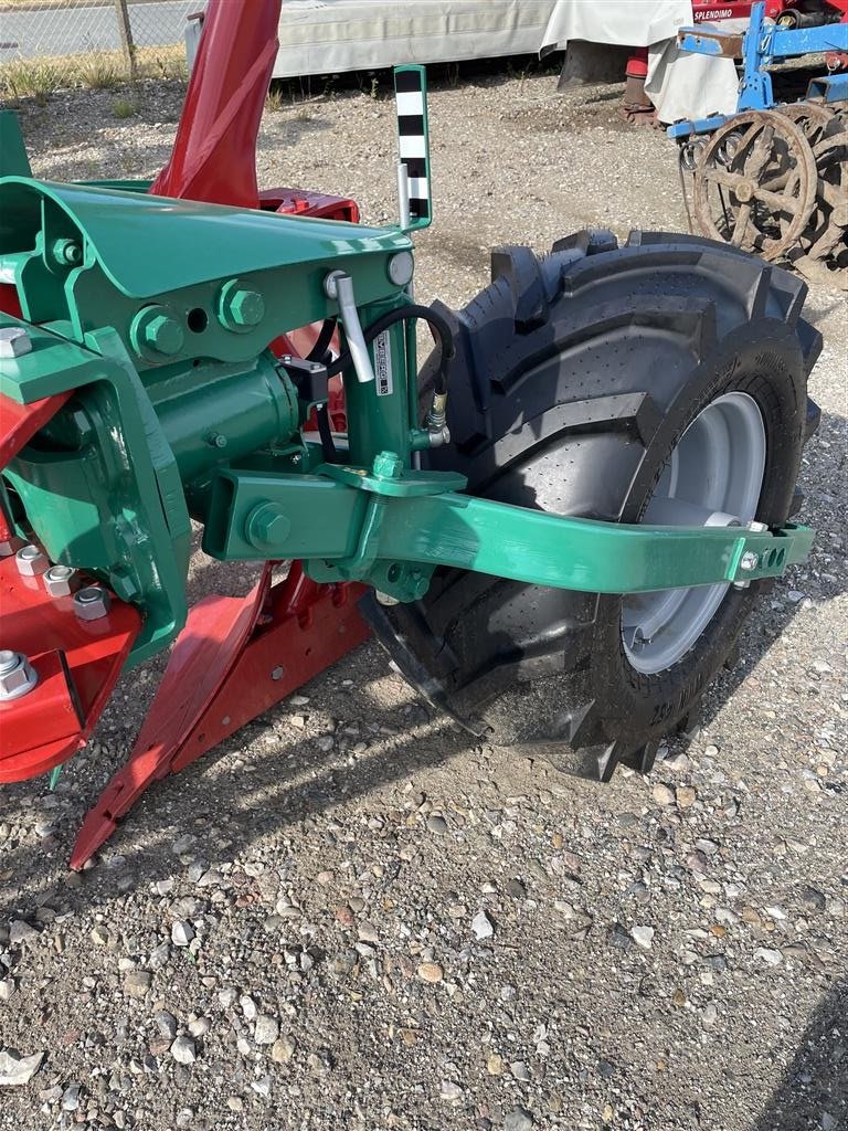 Pflug des Typs Kverneland 3300S Variomat 6x18", Gebrauchtmaschine in Brørup (Bild 5)