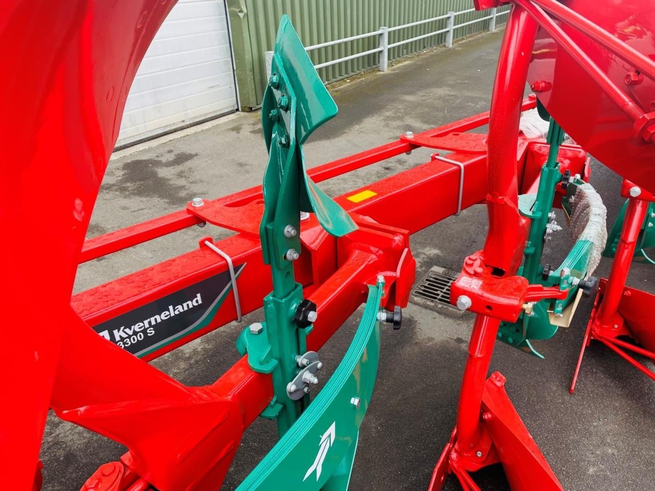 Pflug des Typs Kverneland 3300S, Gebrauchtmaschine in Middelfart (Bild 14)
