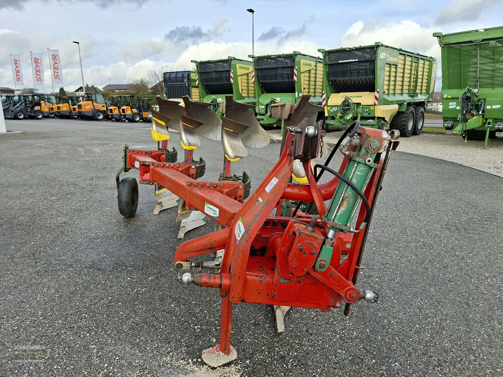 Pflug typu Kverneland 4-schar mit Steinsicherung über Blattfeder, Gebrauchtmaschine v Gampern (Obrázek 4)