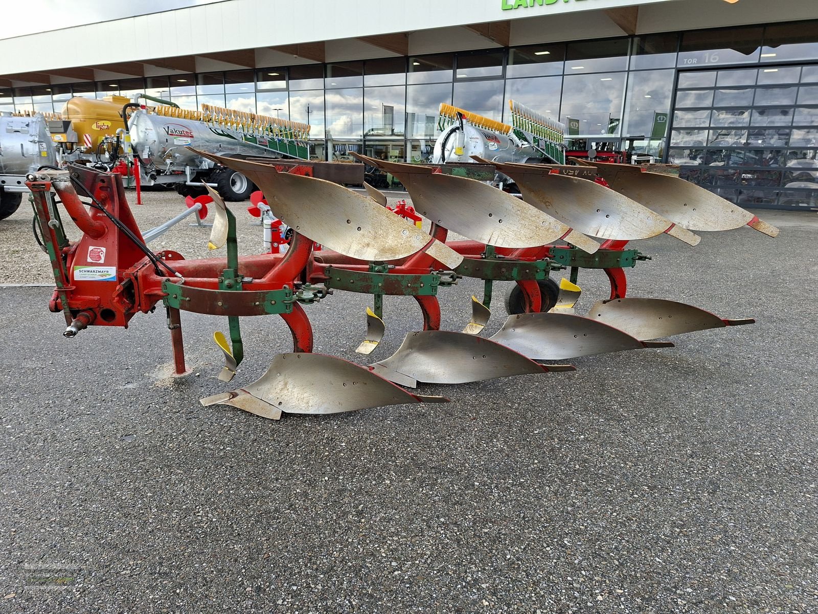 Pflug typu Kverneland 4-schar mit Steinsicherung über Blattfeder, Gebrauchtmaschine v Gampern (Obrázek 2)