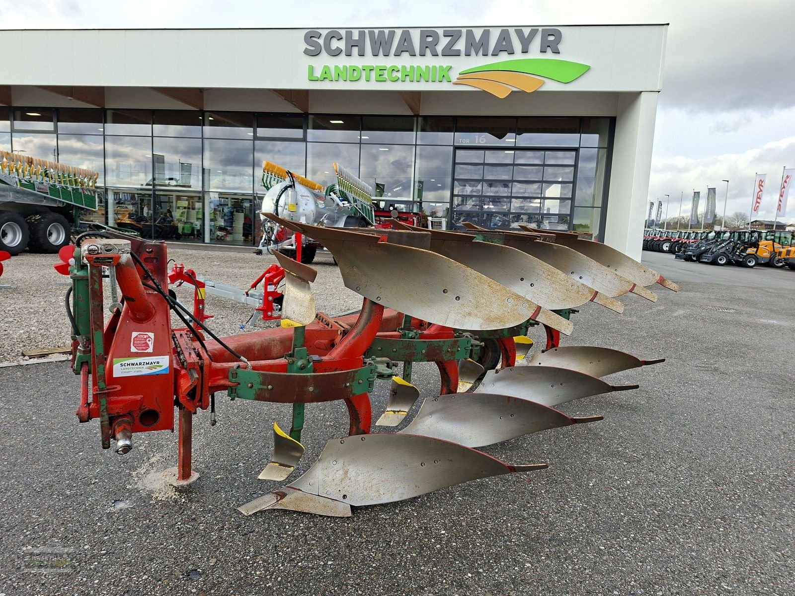 Pflug typu Kverneland 4-schar mit Steinsicherung über Blattfeder, Gebrauchtmaschine v Gampern (Obrázek 1)