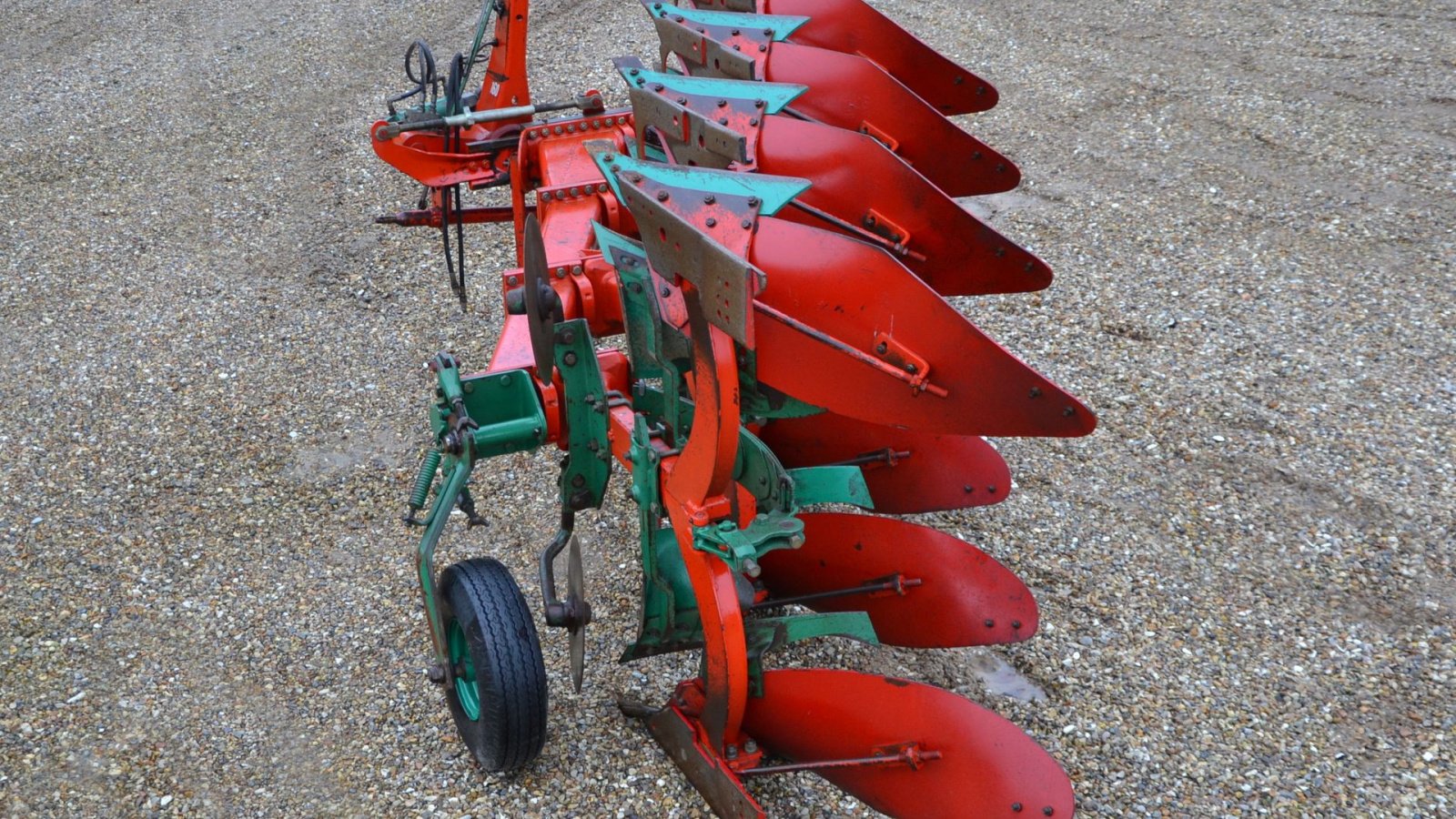 Pflug des Typs Kverneland 4E14″ 4 furet - 160 - krop 8 90 % muldplader, Gebrauchtmaschine in Vils, Mors (Bild 4)