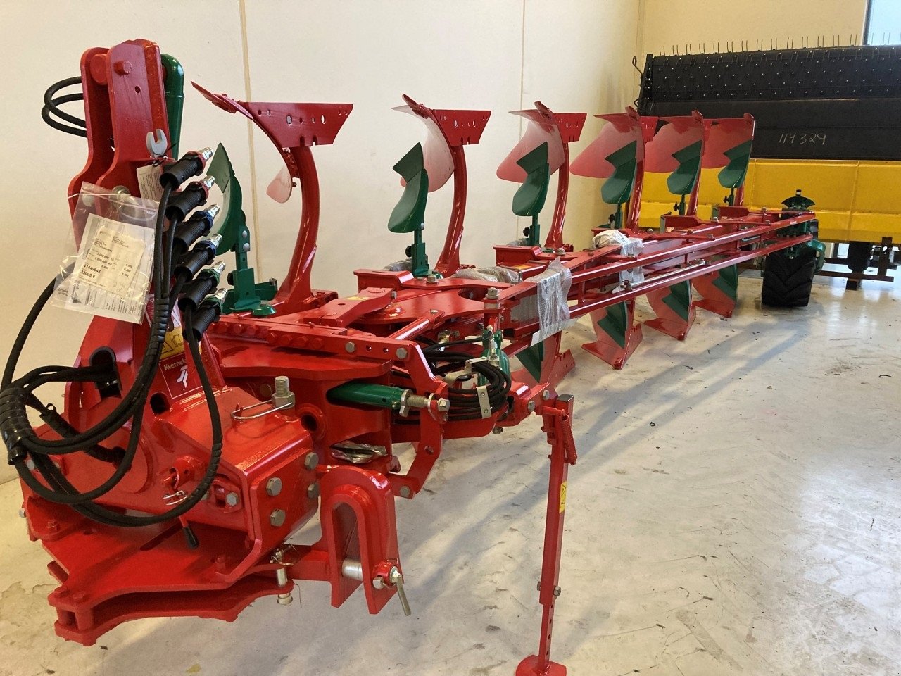 Pflug des Typs Kverneland 6 F. 3300S 28 vendeplov, Gebrauchtmaschine in Viborg (Bild 1)