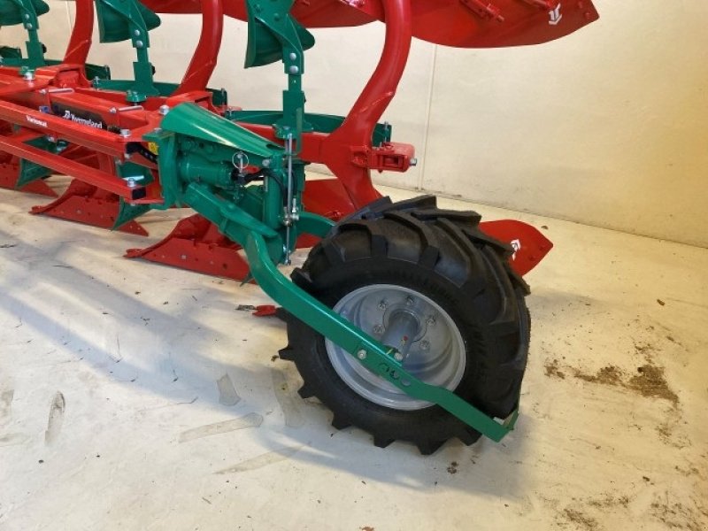 Pflug des Typs Kverneland 6 F. 3300S 28 vendeplov, Gebrauchtmaschine in Viborg (Bild 3)