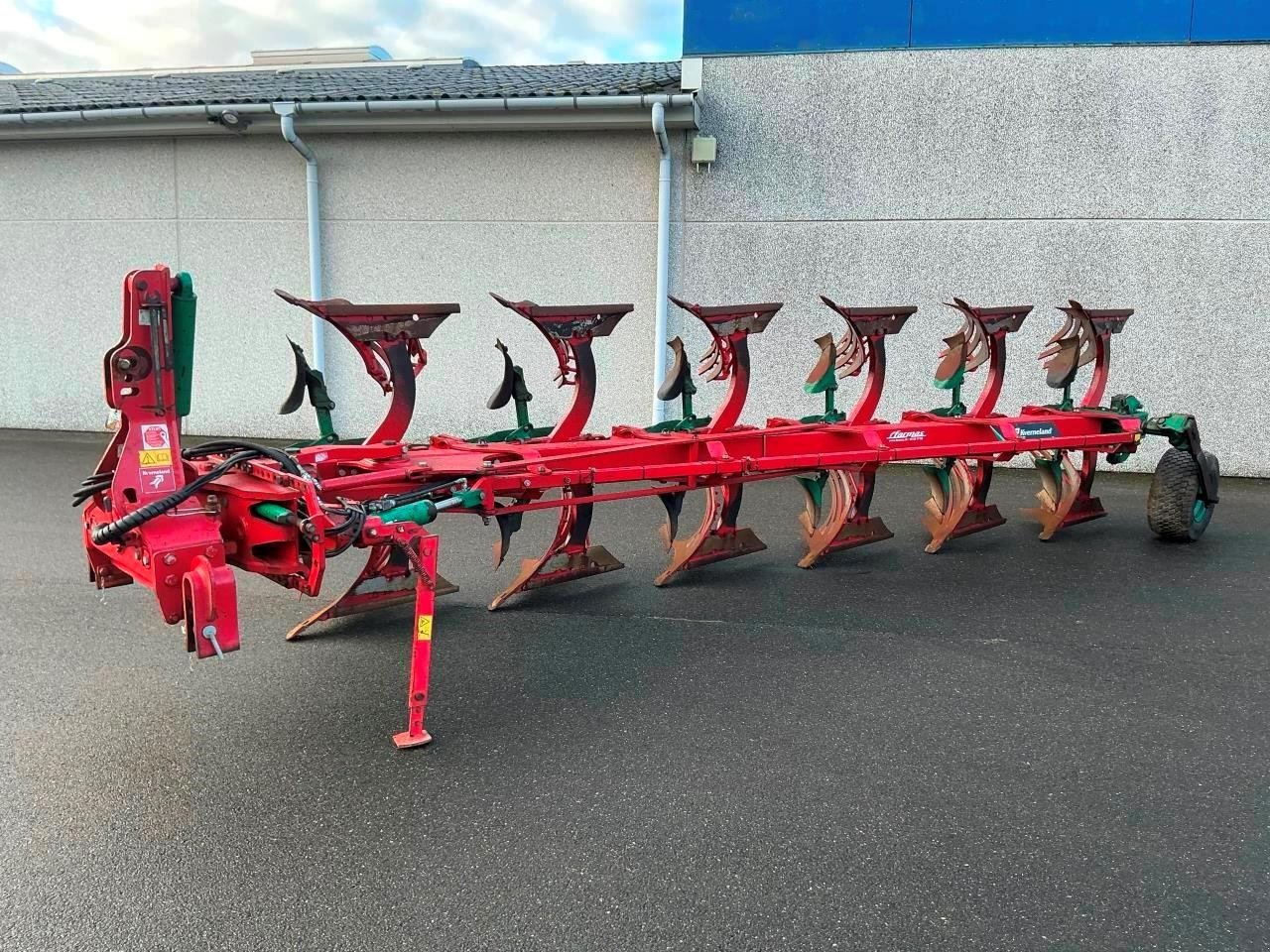 Pflug des Typs Kverneland 6 F. EG100-300-30, Gebrauchtmaschine in Farsø (Bild 1)