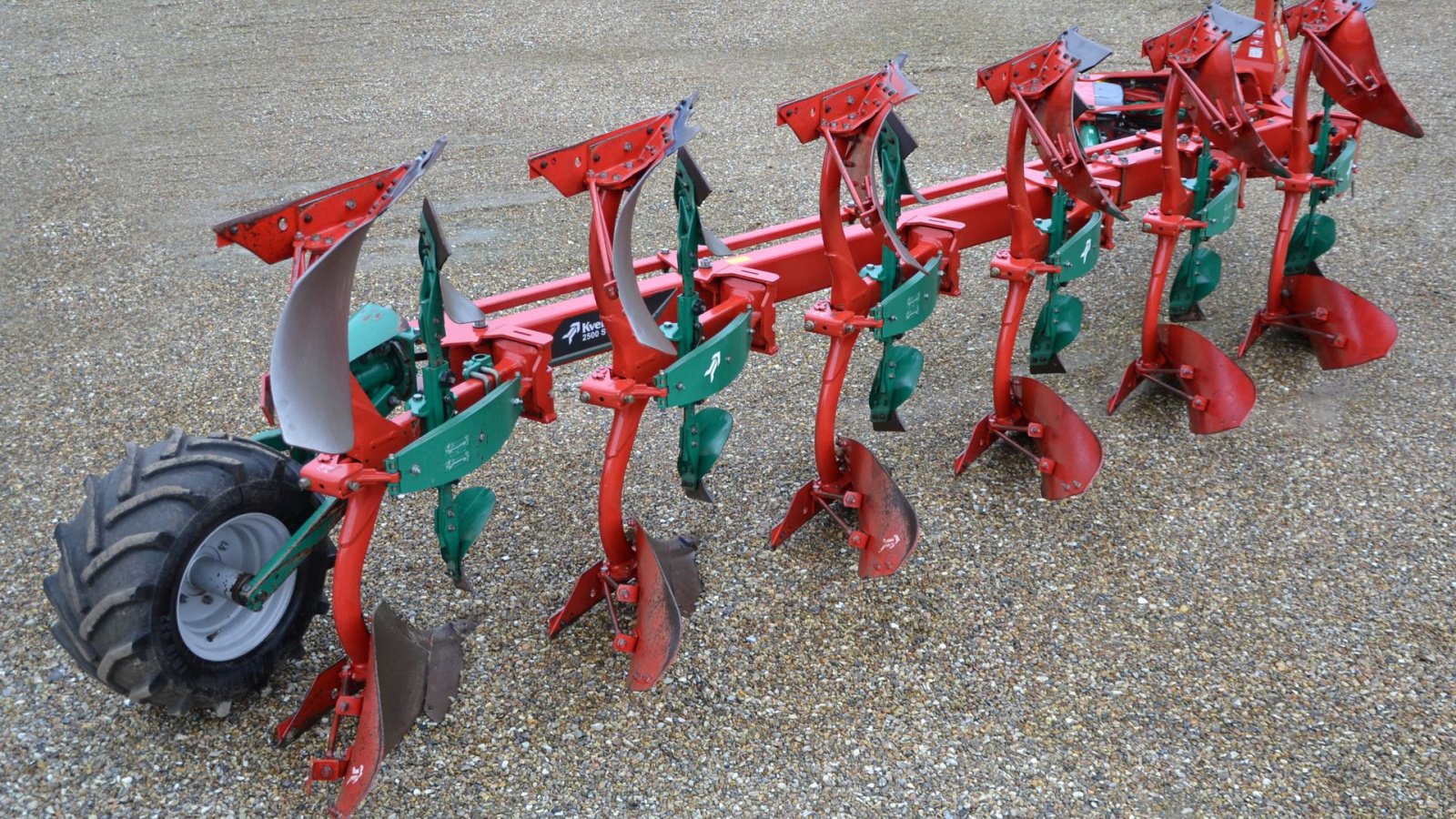 Pflug типа Kverneland 6 furet 2500S-VARIOMAT Software opdateret 24/10-2025, Gebrauchtmaschine в Vils, Mors (Фотография 1)